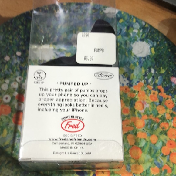 iPhone Stand - Picture 2 of 3